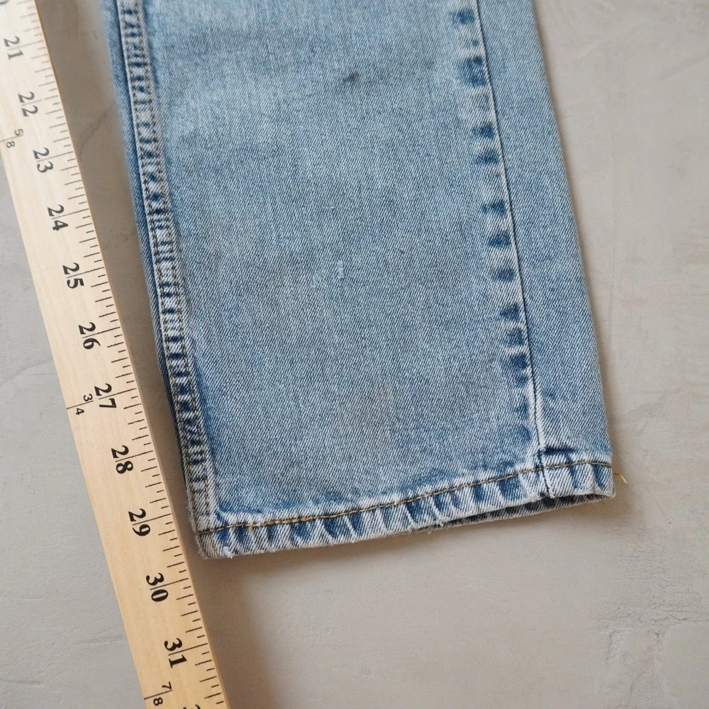 Vintage Levis 559 Relaxed Straight Jeans Light Wash Denim W29 L30 Mens Blue 00's